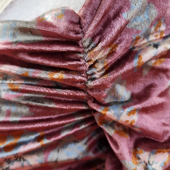 Free People Velour Velvet Long Sleeve Crop Off The Shoulder Rushing Fall Top - Picture 9 of 15